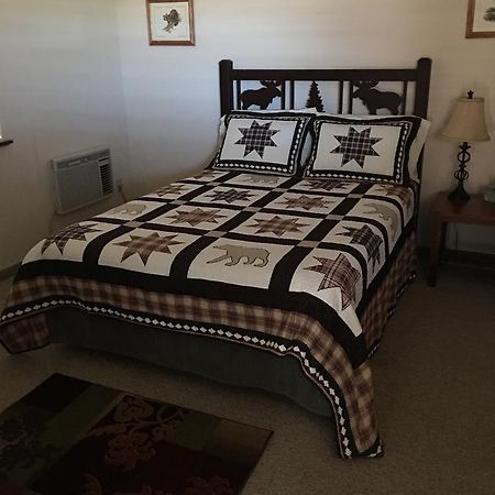 הוילה בוט Pioneer Mountain Cabins מראה חיצוני תמונה